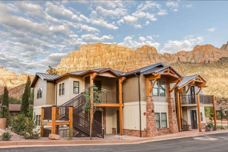 Watchman Villas in Springdale - part of a Where to Stay in Zion National Park Guide