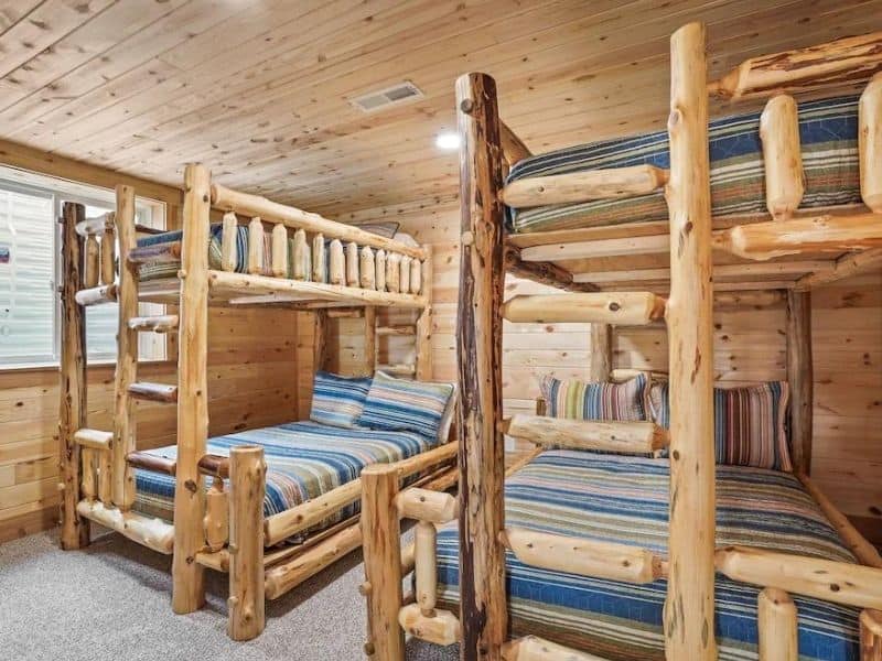 Twin bunk room in large cabin rental in Hocking Hills, OH
