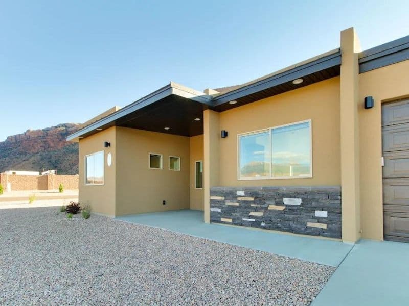 Exterior of Rim View 7 Moab Airbnb