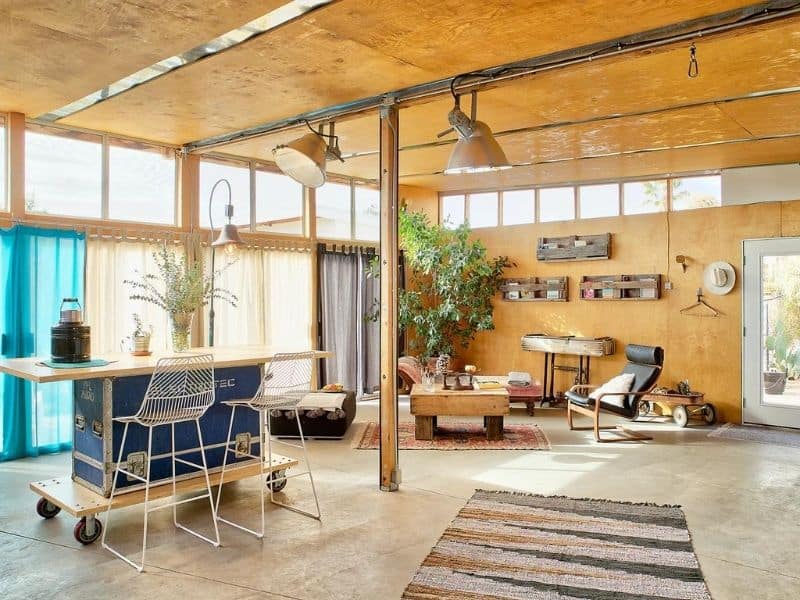 Creative airbnb in Joshua Tree CA