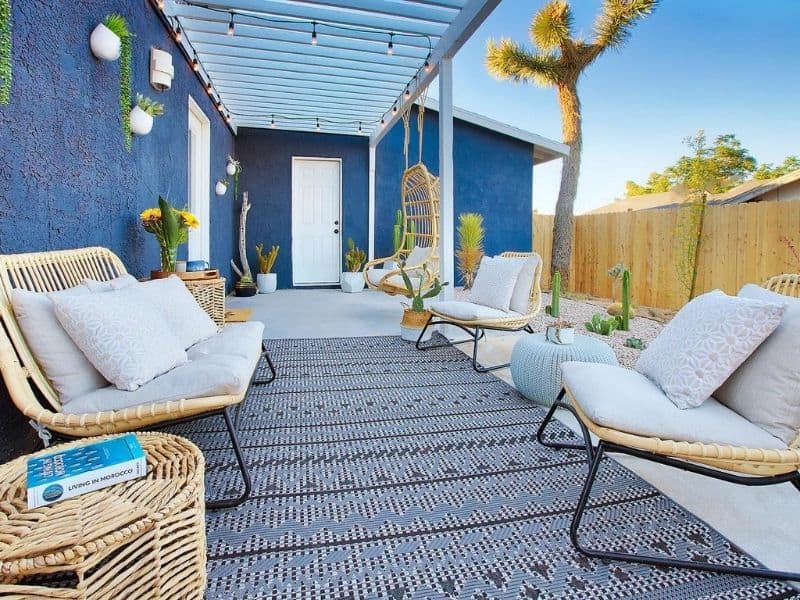 Outdoor patio and sitting area at an Airbnb in Joshua Tree