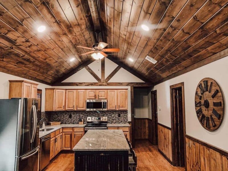 Cabins in Turner Falls - modern kitchen in cabin rental in Murray County