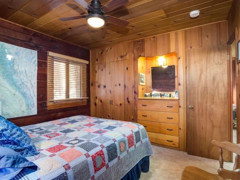 Bedroom at Yosemite cabin rental