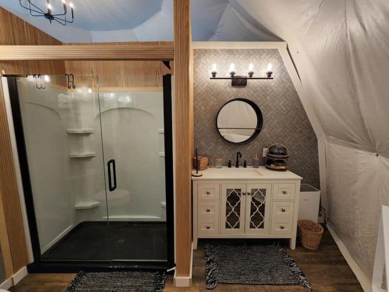 Luxury bathroom in Hocking Hills Geodome