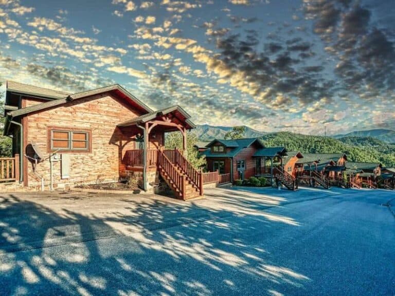 19 Best Pet Friendly Cabins in Gatlinburg TN