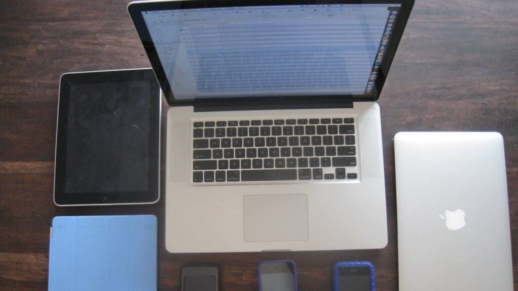 Apple Attachment Averse