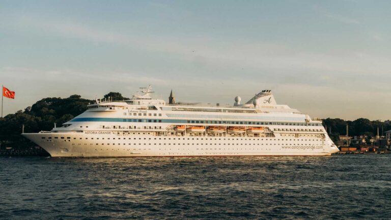 12 ways cruises quietly overcharge passengers