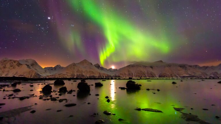 14 places in the U.S. to watch the Northern Lights